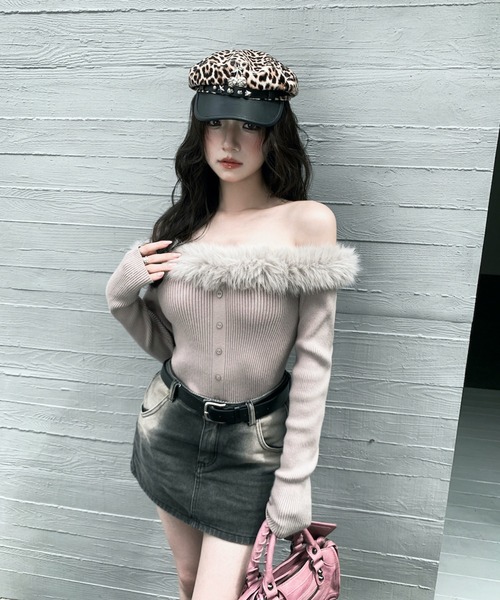 VEILA（ヴェイラ）の「ファーオフショルダーリブニットトップス（ニット/セーター・レディース・グレー・フリー）」の21枚目の写真