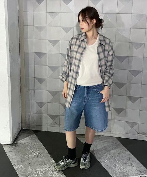 INSILENCE(インサイロンス)の「デミジタンクトップ ホワイト(Tシャツ/カットソー・レディース・その他・MEDIUM/LARGE)」の3枚目の写真