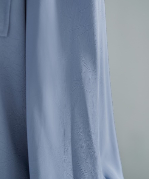 STYLE DELI(スタイルデリ)の「シワFREEスルスル袖リブシャツ(シャツ/ブラウス・レディース・オフホワイト/ライトブルー/ブラウン・FREE)」の14枚目の写真