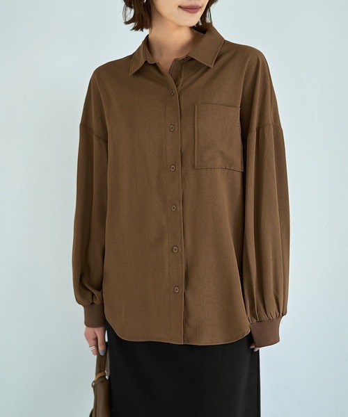 STYLE DELI(スタイルデリ)の「シワFREEスルスル袖リブシャツ(シャツ/ブラウス・レディース・オフホワイト/ライトブルー/ブラウン・FREE)」の20枚目の写真