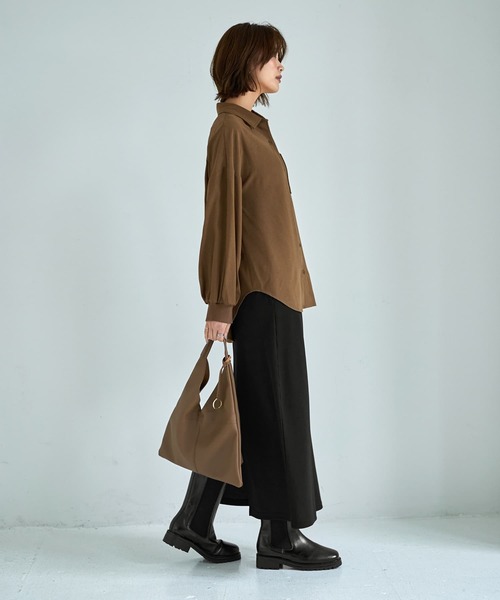 STYLE DELI(スタイルデリ)の「シワFREEスルスル袖リブシャツ(シャツ/ブラウス・レディース・オフホワイト/ライトブルー/ブラウン・FREE)」の21枚目の写真