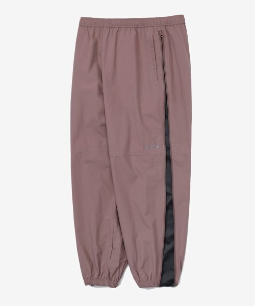 PHYSICAL DEPARTMENT(フィジカル デパートメント)の「P-ACTIVE ベンチレーション トラックパンツ ヴィンテージピンク(スウェットパンツ・レディース・その他・LARGE/MEDIUM/SMALL/X-LARGE)」の2枚目の写真