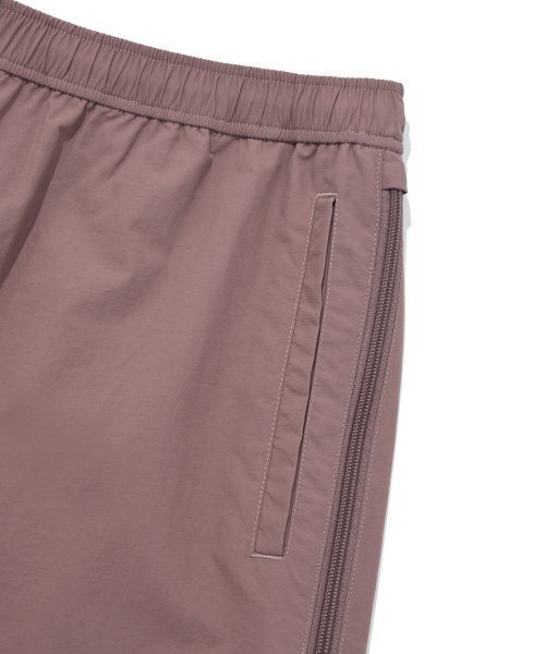 PHYSICAL DEPARTMENT(フィジカル デパートメント)の「P-ACTIVE ベンチレーション トラックパンツ ヴィンテージピンク(スウェットパンツ・レディース・その他・LARGE/MEDIUM/SMALL/X-LARGE)」の5枚目の写真
