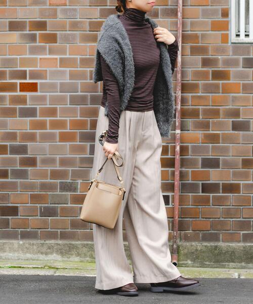 RODE SKO（ロデスコ）の「フロントポケットタテナガショルダーバッグ（ショルダーバッグ・レディース・ブラック/ベージュ/ホワイト/グレー・ONE）」の21枚目の写真