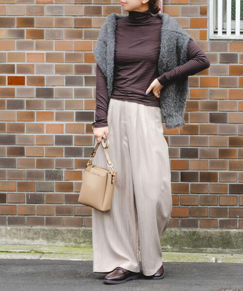 RODE SKO（ロデスコ）の「フロントポケットタテナガショルダーバッグ（ショルダーバッグ・レディース・ブラック/ベージュ/ホワイト/グレー・ONE）」の22枚目の写真