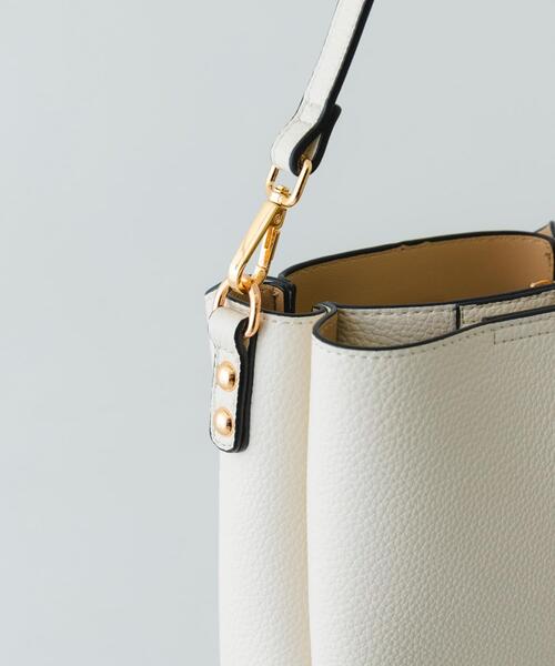 RODE SKO（ロデスコ）の「フロントポケットタテナガショルダーバッグ（ショルダーバッグ・レディース・ブラック/ベージュ/ホワイト・ONE）」の9枚目の写真