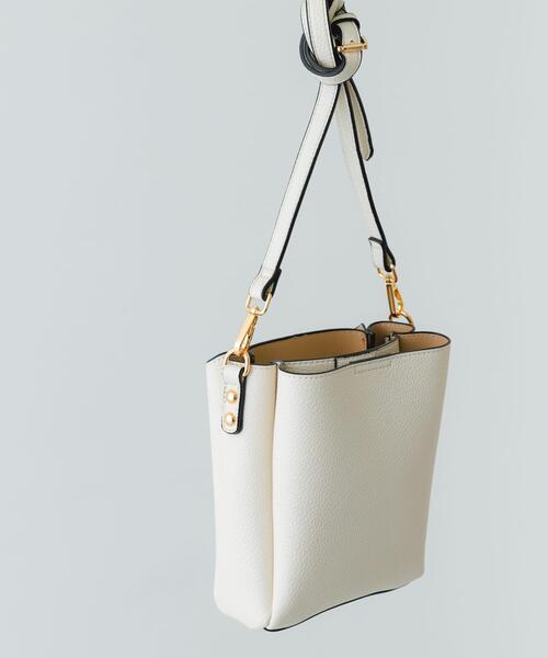 RODE SKO（ロデスコ）の「フロントポケットタテナガショルダーバッグ（ショルダーバッグ・レディース・ブラック/ベージュ/ホワイト・ONE）」の8枚目の写真