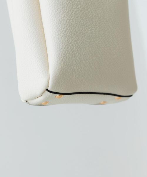 RODE SKO（ロデスコ）の「フロントポケットタテナガショルダーバッグ（ショルダーバッグ・レディース・ブラック/ベージュ/ホワイト・ONE）」の7枚目の写真