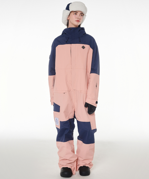 DOLL OUTERWEAR(ドラ アウターウェア)の「2425 リブレ ボードウェア ジャンプスーツ ピンク 男女共用(つなぎ/オールインワン・レディース・その他・MEDIUM/LARGE/X-LARGE/X-SMALL/SMALL)」の4枚目の写真