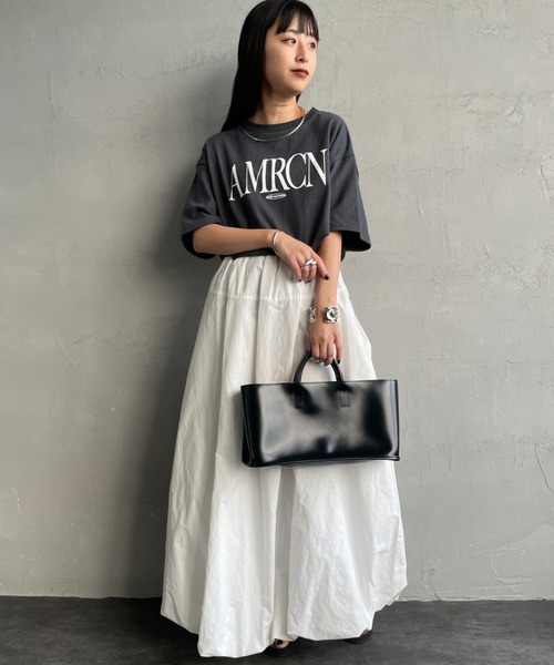 AMERICANA（アメリカーナ）の「[Americana/アメリカーナ] 別注 AMRCN ロゴプリント Tシャツ（Tシャツ/カットソー・レディース・ベージュ/スミクロ/ホワイト・ONE SIZE）」の5枚目の写真