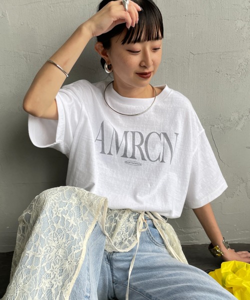 AMERICANA（アメリカーナ）の「[Americana/アメリカーナ] 別注 AMRCN ロゴプリント Tシャツ（Tシャツ/カットソー・レディース・ベージュ/スミクロ/ホワイト・ONE SIZE）」の8枚目の写真
