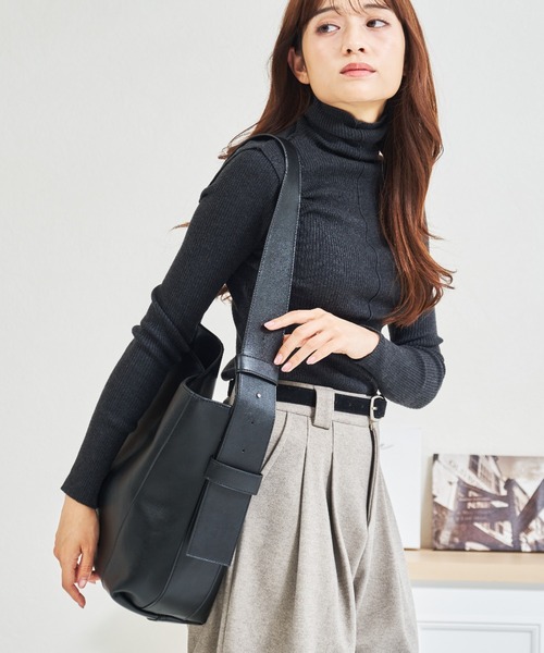 MISCH MASCH（ミッシュマッシュ）の「一部店舗限定 ワンハンドルバケツトートバッグ（トートバッグ・レディース・ブラウン/ブラック・ﾌﾘ-）」の17枚目の写真