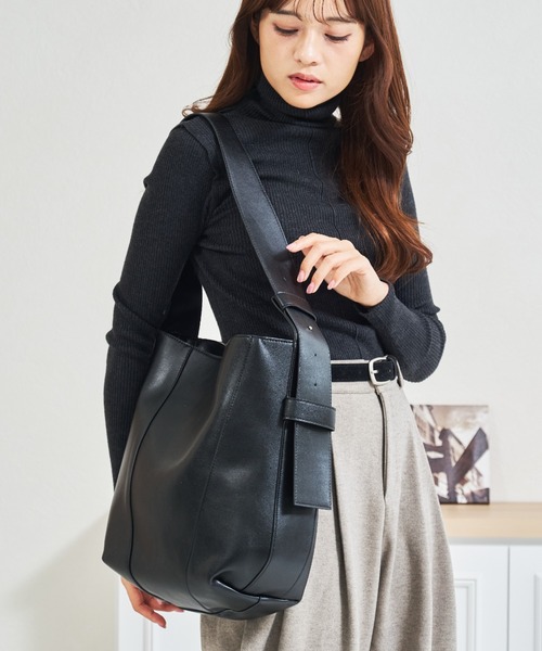 MISCH MASCH（ミッシュマッシュ）の「一部店舗限定 ワンハンドルバケツトートバッグ（トートバッグ・レディース・ブラウン/ブラック・ﾌﾘ-）」の18枚目の写真