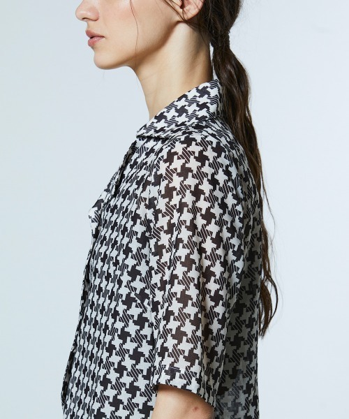 DOUBLE STANDARD CLOTHING（ダブルスタンダードクロージング）の「幾何学柄 シフォンオープンカラーシャツ（シャツ/ブラウス・レディース・ホワイト×ブラック・38/36）」の9枚目の写真