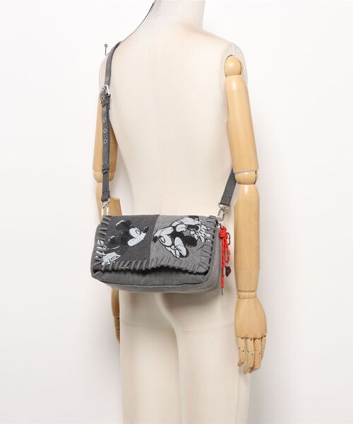 Desigual（デシグアル）の「ミッキー＆ミニー 刺繍 デニム ショルダーバッグ（ショルダーバッグ・レディース・ブラック・FREE）」の4枚目の写真