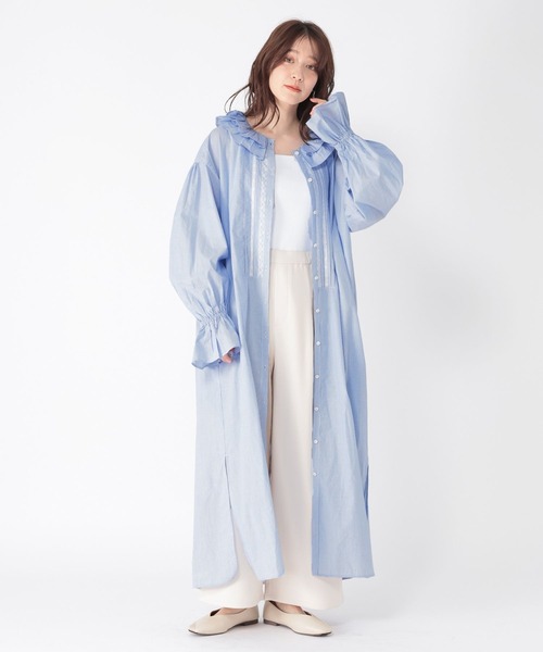 studio CLIP（スタディオクリップ）の「《高山都さんコラボ》Wフリルカラーワンピース[プチサイズあり]（ワンピース・レディース・スミクロ/ストライプ/チェック・FREE/PF）」の4枚目の写真