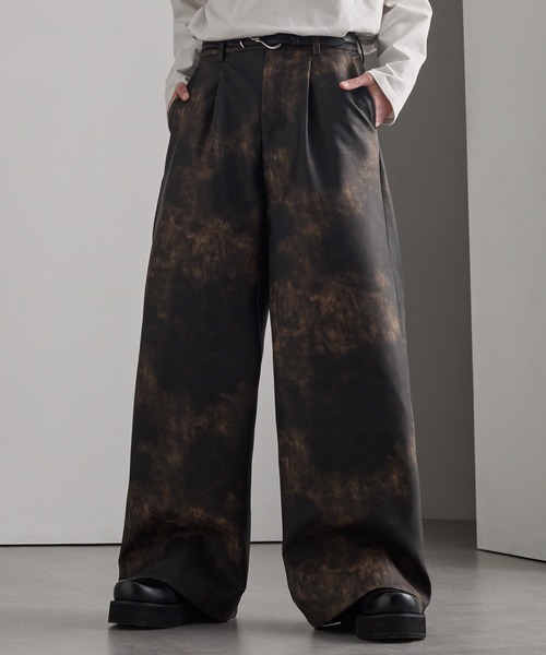cussil(クシル)の「【cussil/クシル】ヴィンテージライクワイドストレート合皮パンツ(その他パンツ・メンズ・ブラック/ブラウン・S/M/L)」の4枚目の写真