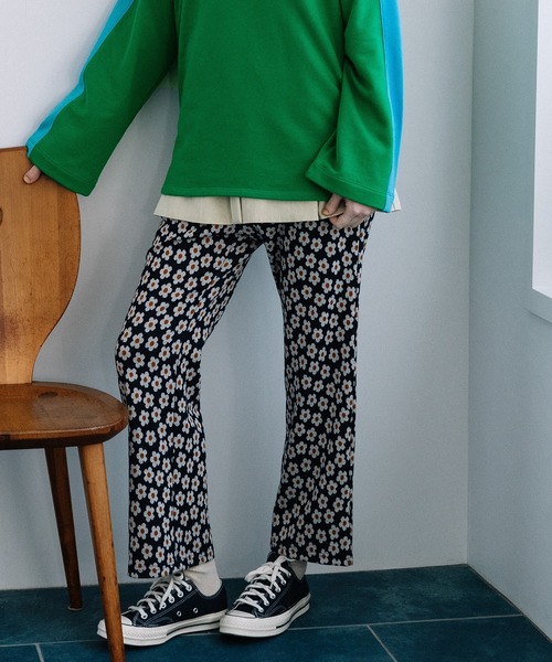 POU DOU DOU（プードゥドゥ）の「カットソージャガード裾フレアパンツ（その他パンツ・レディース・グリーン/ダークグレー/ネイビー・3）」の8枚目の写真