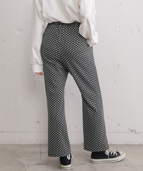 POU DOU DOU（プードゥドゥ）の「カットソージャガード裾フレアパンツ（その他パンツ・レディース・グリーン/ダークグレー/ネイビー・3）」の15枚目の写真