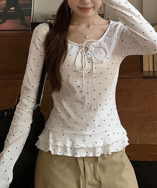 Nia(ニア)の「Nia(ニア)/リボン付きドット柄フリルトップス(Tシャツ/カットソー・レディース・グレー/ホワイト・MEDIUM/SMALL)」の1枚目の写真