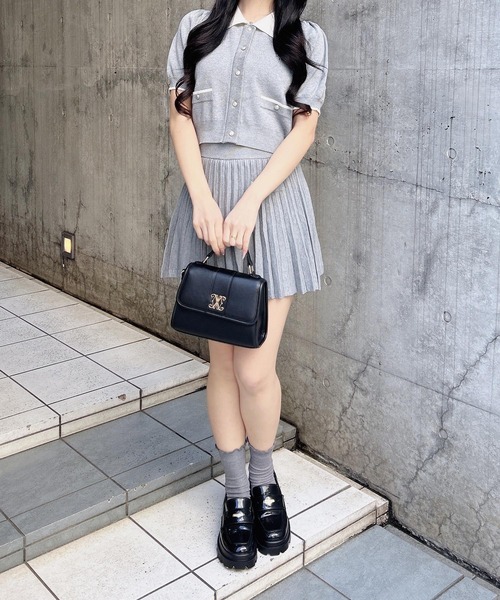 INGNI（イング）の「配色胸刺繍襟付ニットカーディガン＋ニットミニスカパン／セットアップ（セットアップ・レディース・ホワイト×ネイビー/ネイビー系/グレー×ホワイト・M）」の16枚目の写真