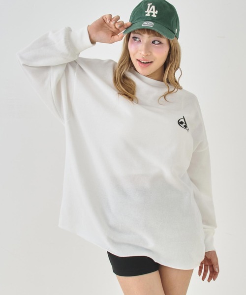 ANAP（アナップ）の「ロゴプリントカットオフミニ裏毛トップス（その他トップス・レディース・ブルー/ブラック/ホワイト・F）」の4枚目の写真