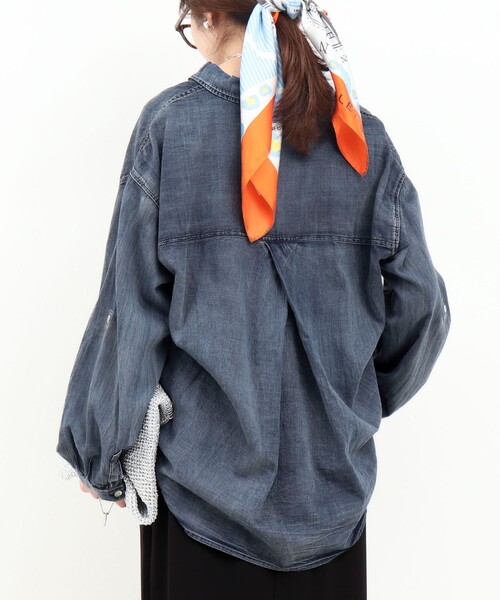 MICO COULIER（ミコクリエ）の「シアーデニムシャツ（シャツ/ブラウス・レディース・ライトブルー/グレー/インディゴブルー・38）」の15枚目の写真