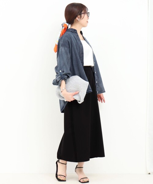 MICO COULIER（ミコクリエ）の「シアーデニムシャツ（シャツ/ブラウス・レディース・ライトブルー/グレー/インディゴブルー・38）」の18枚目の写真