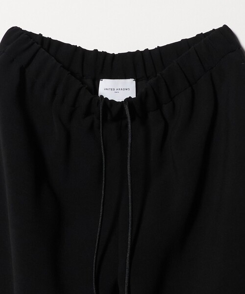 UNITED ARROWS(ユナイテッドアローズ)の「COMFY ストレート イージーパンツ ‐防汚 UVカット ウォッシャブル‐(スラックス・レディース・ネイビー/ブラック・36/34/38)」の22枚目の写真