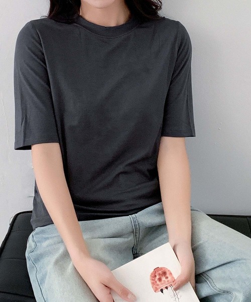 LOWO（ロワ）の「【豊富な11カラー展開】クルーネック半袖Tシャツ 無地（Tシャツ/カットソー・レディース・ベージュ系その他/ホワイト/ボルドー/ネイビー/モカ/マスタード/アイボリー/カーキ/ブラック/グレー/チャコールグレー・M/2L/3L/L）」の4枚目の写真