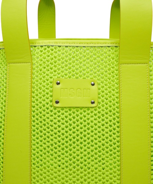 MSGM(エムエスジーエム)の「MSGM メッシュラージトートバッグ(トートバッグ・レディース・ライム・ONE SIZE)」の4枚目の写真