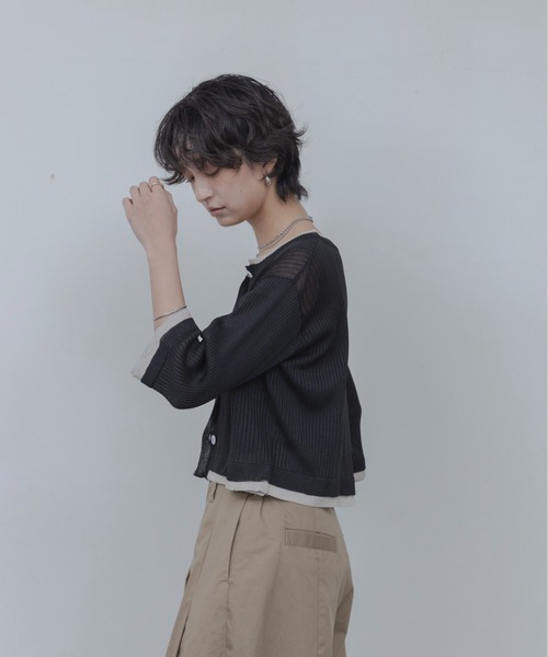 Eimee Law(エイミーロウ)の「レイヤードライクハーフスリーブカーディガン(カーディガン/ボレロ・レディース・ベージュ/ブラック/グレー・FREE)」の14枚目の写真