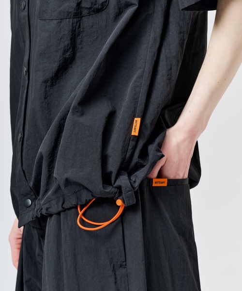 WETTEMPT（ウィテンプト）の「NYLON BICOLOR DRAWSTRING S/S SHIRT / ナイロンバイカラードローコードS/Sシャツ（シャツ/ブラウス・メンズ・ブラウン/ネイビー/ブラック・SMALL/MEDIUM/LARGE）」の11枚目の写真