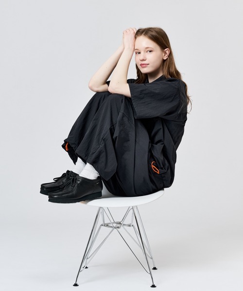 WETTEMPT（ウィテンプト）の「NYLON BICOLOR DRAWSTRING S/S SHIRT / ナイロンバイカラードローコードS/Sシャツ（シャツ/ブラウス・メンズ・ブラウン/ネイビー/ブラック・SMALL/MEDIUM/LARGE）」の16枚目の写真