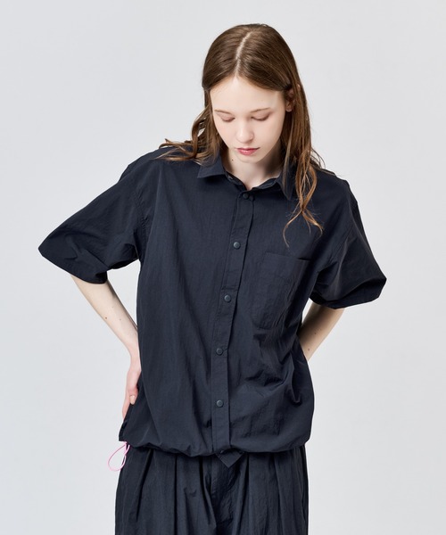 WETTEMPT（ウィテンプト）の「NYLON BICOLOR DRAWSTRING S/S SHIRT / ナイロンバイカラードローコードS/Sシャツ（シャツ/ブラウス・メンズ・ブラウン/ネイビー/ブラック・SMALL/MEDIUM/LARGE）」の22枚目の写真