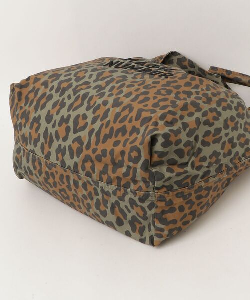 MAGIC NUMBER(マジック ナンバー)の「【MAGIC NUMBER】COTTON RIP LEOPARD TOTE BAG(トートバッグ・メンズ・ブラウン/ブラック・FREE)」の5枚目の写真