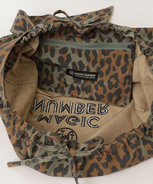 MAGIC NUMBER(マジック ナンバー)の「【MAGIC NUMBER】COTTON RIP LEOPARD TOTE BAG(トートバッグ・メンズ・ブラウン/ブラック・FREE)」の6枚目の写真