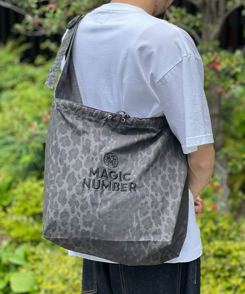MAGIC NUMBER(マジック ナンバー)の「【MAGIC NUMBER】COTTON RIP LEOPARD TOTE BAG(トートバッグ・メンズ・ブラウン/ブラック・FREE)」の3枚目の写真