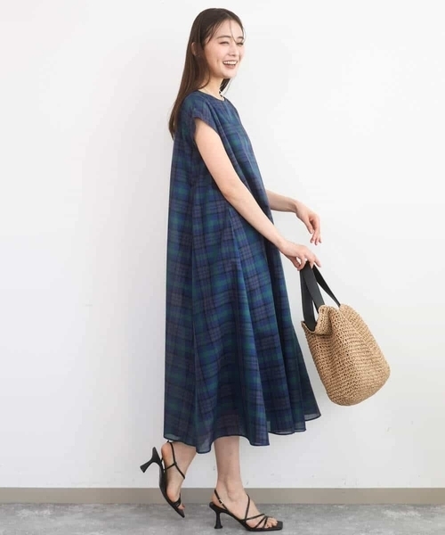 MK MICHEL KLEIN（エムケーミッシェルクラン）の「オーガンジーチェック柄フレアシルエットワンピース/洗える（ワンピース・レディース・ネイビー/ベージュ・38）」の19枚目の写真
