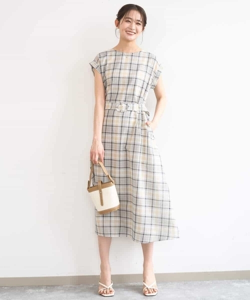 MK MICHEL KLEIN（エムケーミッシェルクラン）の「[洗える]オーガンジーチェック柄フレアシルエットワンピース（ワンピース・レディース・ネイビー/ベージュ・38）」の16枚目の写真