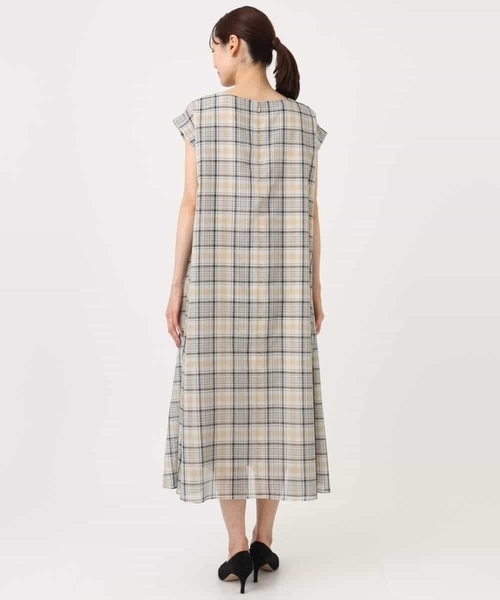 MK MICHEL KLEIN（エムケーミッシェルクラン）の「オーガンジーチェック柄フレアシルエットワンピース/洗える（ワンピース・レディース・ネイビー/ベージュ・38）」の4枚目の写真