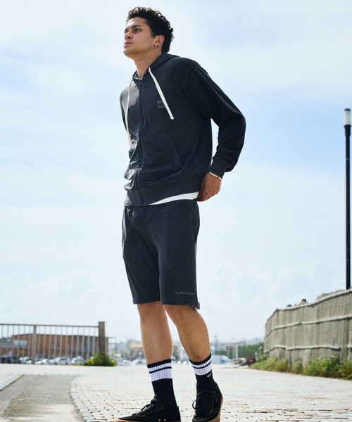 Quiksilver(クイックシルバー)の「QUIKSILVER メンズ PG PILE WASH SHORTS ショートパンツ 【2026年春夏モデル】(その他パンツ・メンズ・グレー/ブラック・X-LARGE/LARGE/MEDIUM)」の1枚目の写真