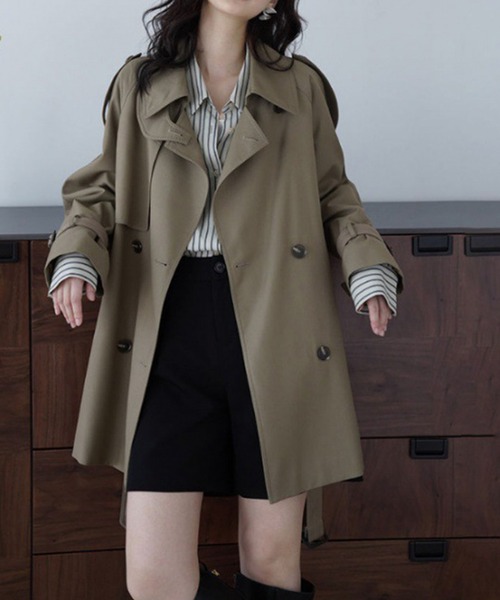 ＆soiree（アンドソワレ）の「2WAYスタンドカラーミドル丈トレンチコート（トレンチコート・レディース・ベージュ/オリーブ・LARGE/MEDIUM/SMALL/X-LARGE）」の2枚目の写真