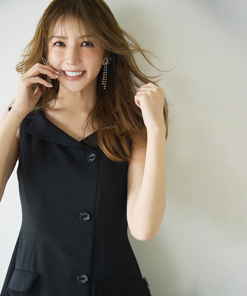 Audie a Muses(オーディアミューズ)の「【モデル美香×Audie a Muses】ラップ風デザインワンピース(ワンピース・レディース・グレー/ブラック・36/40/42/38)」の13枚目の写真