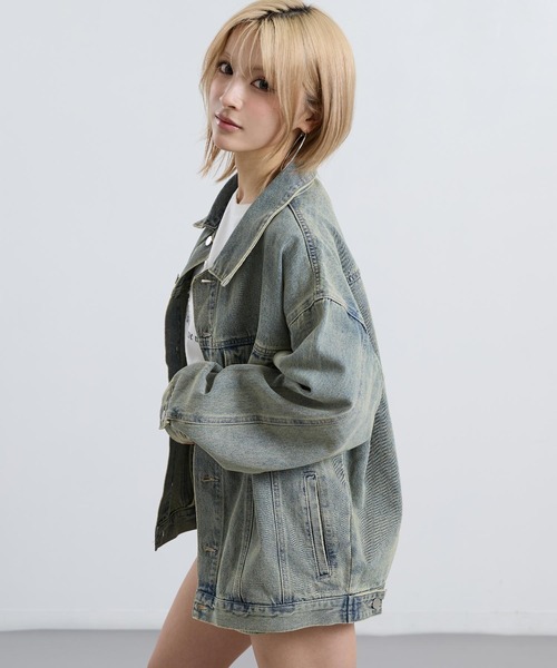 ANAP（アナップ）の「ウォッシュ加工 オーバーサイズ デニム ジャケット（その他アウター・レディース・ブルー/クリア・F）」の5枚目の写真