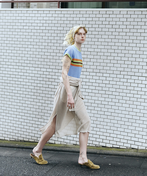 JOURNAL STANDARD（ジャーナルスタンダード）の「別注【MIKA KASAI】 Knit T-Shirt（ニット/セーター・レディース・ブラック系その他/サックスブルー・FREE）」の4枚目の写真