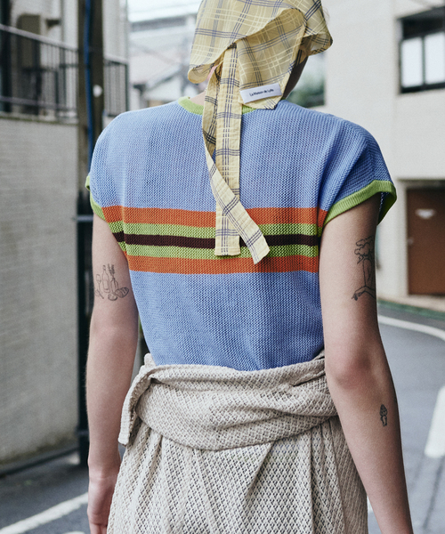 JOURNAL STANDARD（ジャーナルスタンダード）の「別注【MIKA KASAI】 Knit T-Shirt（ニット/セーター・レディース・ブラック系その他/サックスブルー・FREE）」の5枚目の写真