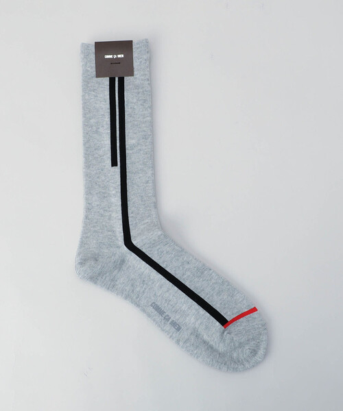 COMME CA MEN（コムサメン）の「ライン柄 クルーソックス（ソックス/靴下・メンズ・グレー/アイボリー/ブラック/ネイビー・27.0cm）」の4枚目の写真