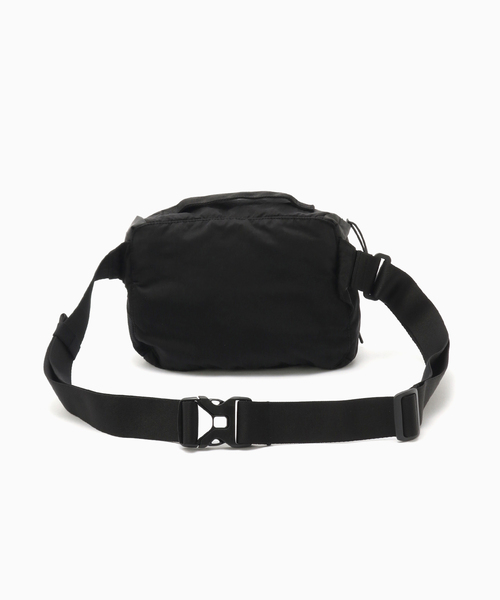 C.P. COMPANY（シーピーカンパニー）の「C.P. Company / シーピーカンパニー NYLON B LENS WAISTBAG（クラッチバッグ・メンズ・ベージュ/ブラック・FREE）」の4枚目の写真