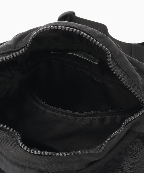 C.P. COMPANY（シーピーカンパニー）の「C.P. Company / シーピーカンパニー NYLON B LENS WAISTBAG（クラッチバッグ・メンズ・ベージュ/ブラック・FREE）」の10枚目の写真